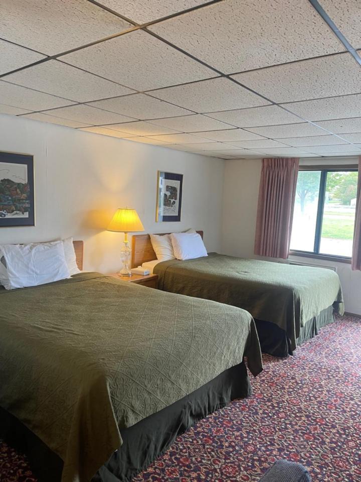 Knights Inn Mackinaw Stadt Exterior foto